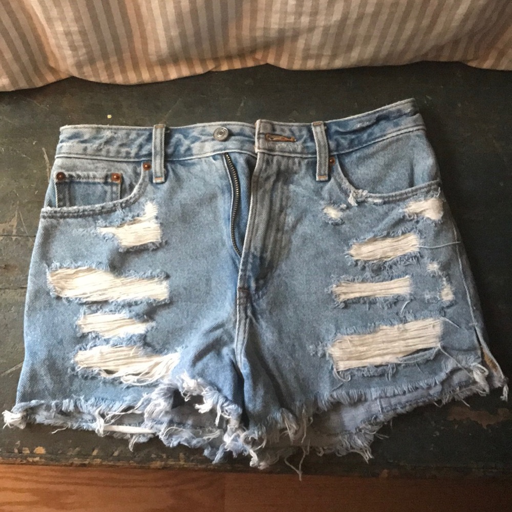 Abercrombie Annie high rise shorts
